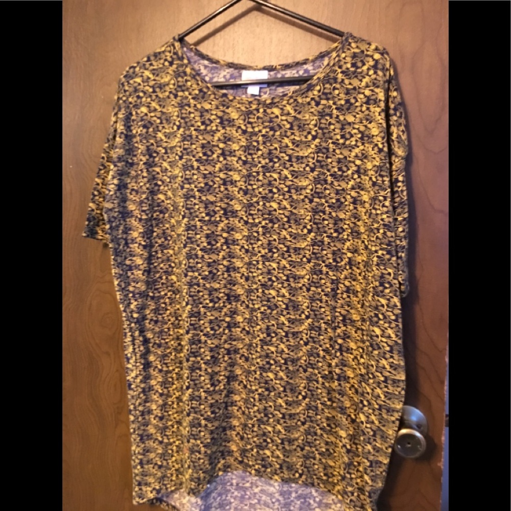 Lularoe Small short sleeve shirt
